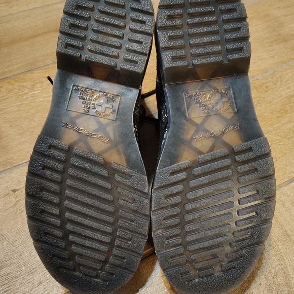 Dr. Martens Monarch Butterfly 1460 Boots US 6 - Picture 3 of 4